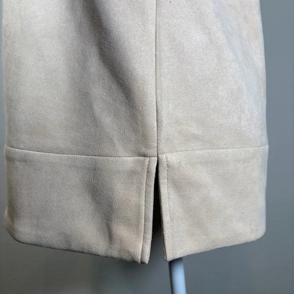 Tuckernuck Bone Margot Faux Suede Top Size Medium - Picture 7 of 12